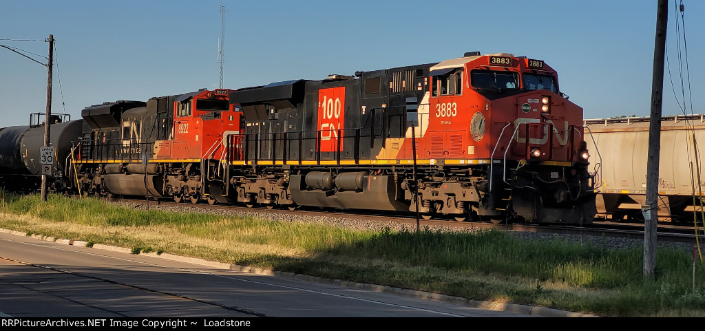 CN 3883 CN 8922